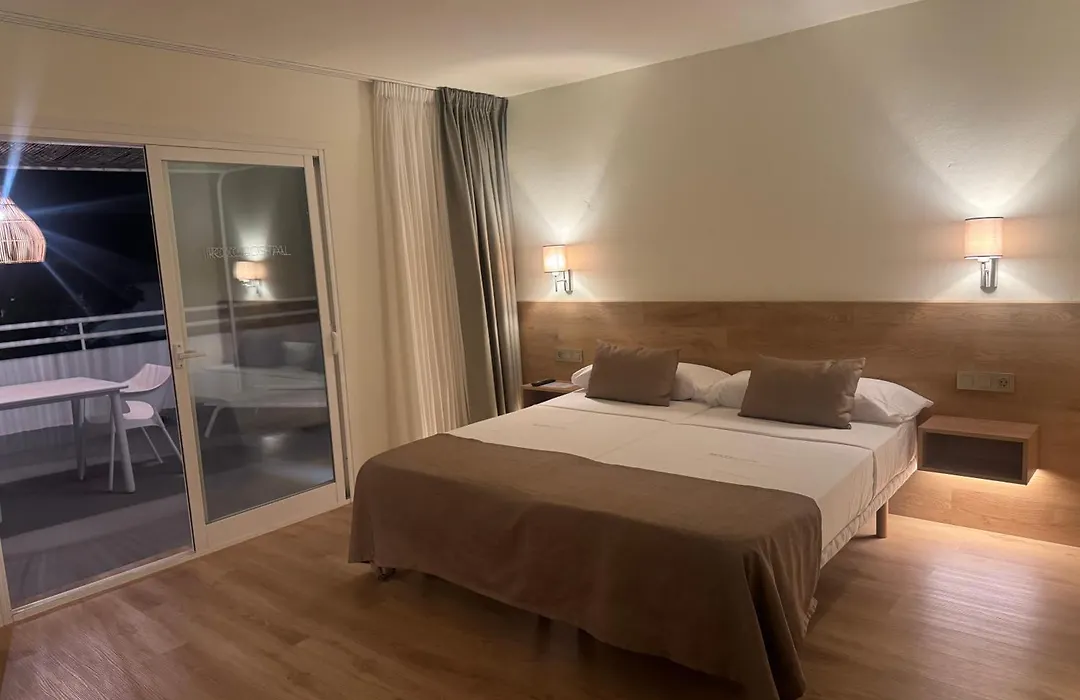 Iroco Hostal-1